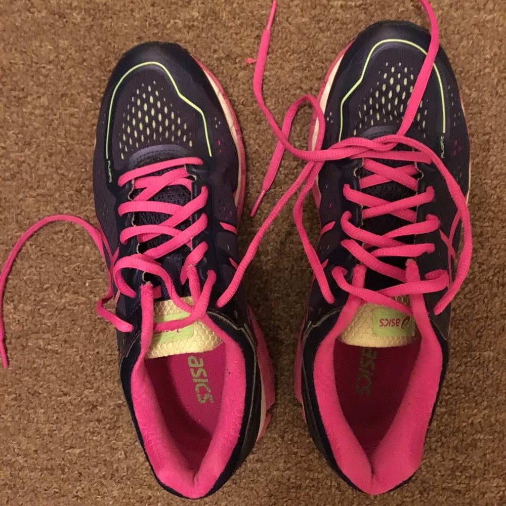 ASICS gel kayano 22 size 8